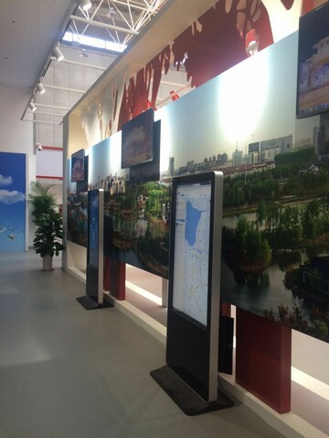 宿遷市建市20周年展覽館信息發(fā)布、觸摸設(shè)備均由米可提供1.jpg
